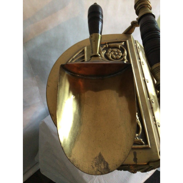 1900s English Brass Coal Scuttle With Shovel For Sale - Image 9 of 12