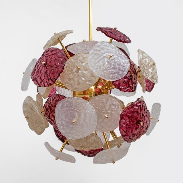 2000 - 2009 Sputnik Murano Glass Chandelier in Cherry Red, White and Champagne with Brass Structure, 2000 For Sale - Image 5 of 12