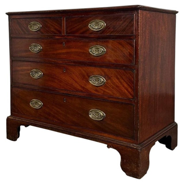 A fine Georgian mahogany chest of drawers of elegant proportions, dating to circa 1800 and showcasing the exceptional...