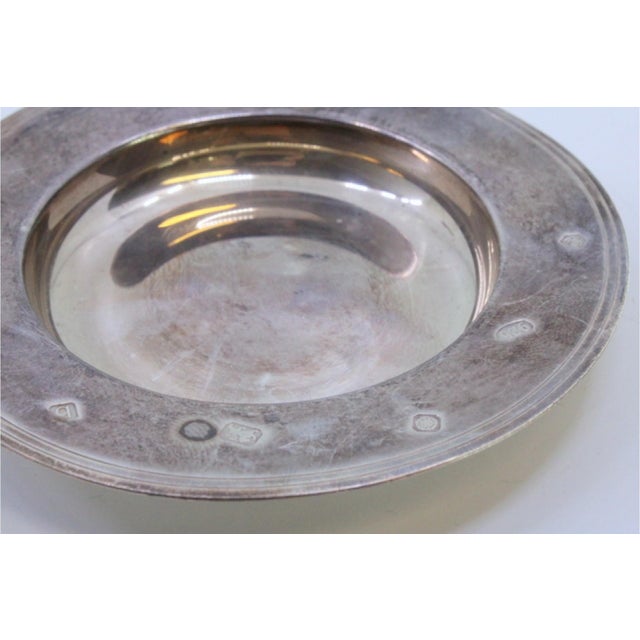 Plain Silver Catchall with Double Edge Frieze, in Good conditions. Designed 1920 to 1949