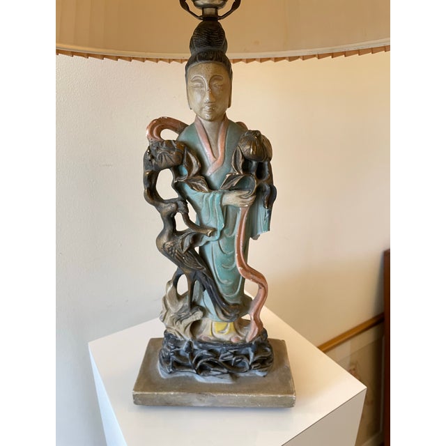 1940s Vintage 1940s Chinoiserie Guanyin Figural Chalkware Lamp With Crane Motif, Paired With Stiffel Pleated Shade. For Sale - Image 5 of 12