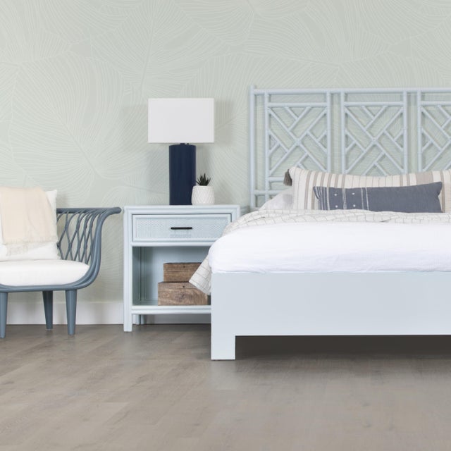 The timeless elegance of our Chippendale bed will elevate any room with its sophisticated charm. A headboard expertly...