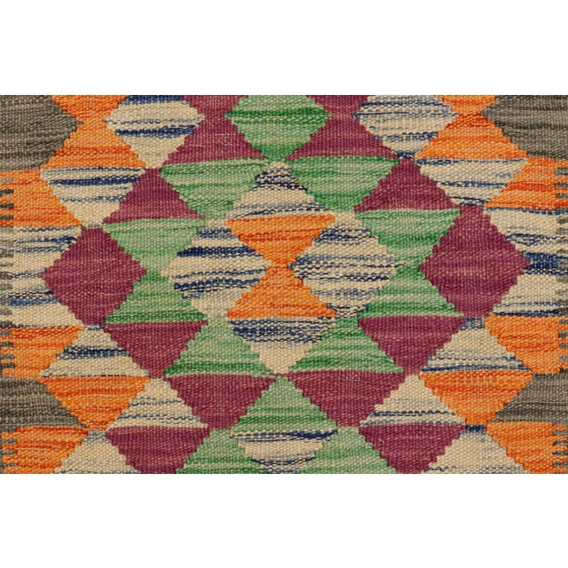 Southwestern Turkish Kilim Gray Beige Hand-Woven Wool Rug For Sale In New York - Image 6 of 9