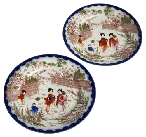 Japanse Plates in Porcelain, Set of 2