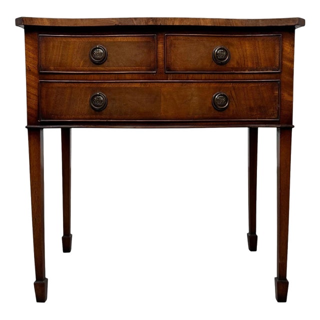 Antique Early 20th Century English Mahogany Side Table For Sale