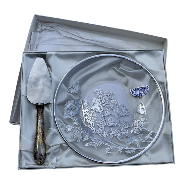1950's Silver City Sterling Silver Flowers on Glass Plate & Spreader Set - 2 Pieces For Sale