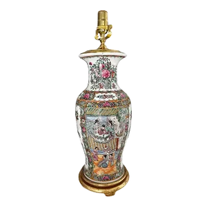 Single Chinese Asian Famille Rose Porcelain Vase Table Lamp