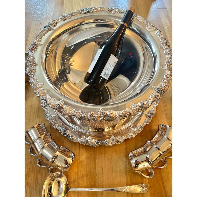 American Late 20th Century Monumental Sheridan Harvest Grape Silverplate Punch Bowl Set With Underplate and 20 Cups & Ladle For Sale - Image 3 of 12