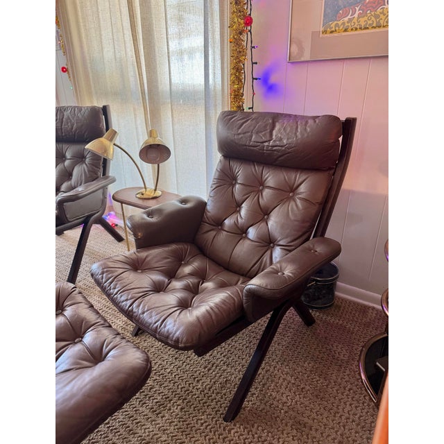 1970s A Beautiful Vintage Danish Norwegian Attributed to Ekornes “Uno” Lounge Chair With Stool in a Brown Leather, Circa 1970s. For Sale - Image 5 of 11