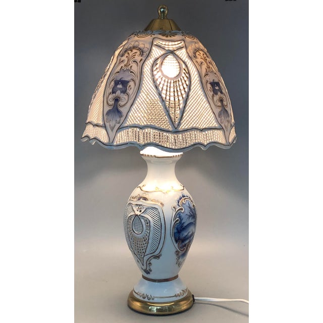 3-piece Rococo ceremonial set made of reticulated porcelain • Table lamp & pair of vases • Klausenburg. Lamp: Height: 44cm...