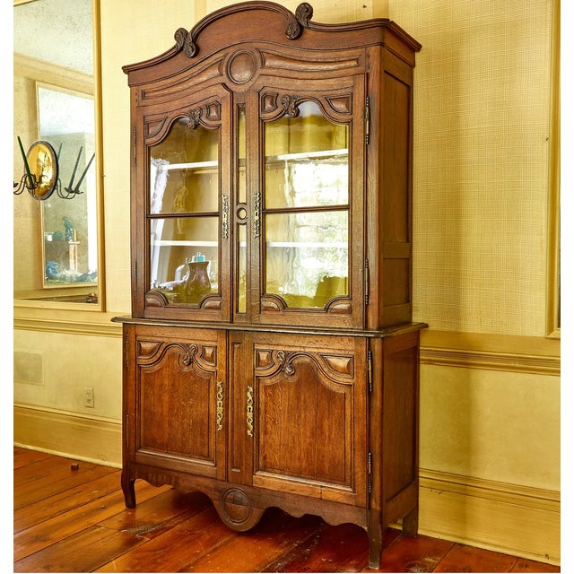 French Louis XV Provincial Oak Buffet À Deux Corps | Ca. 1750–1780 For Sale - Image 4 of 4