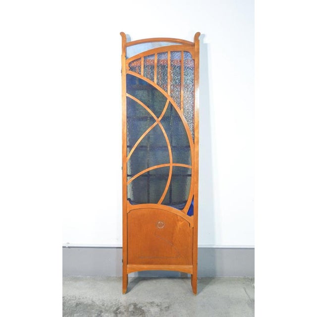 Art Nouveau Screen in Wood and Polychrome Glass For Sale - Image 15 of 16