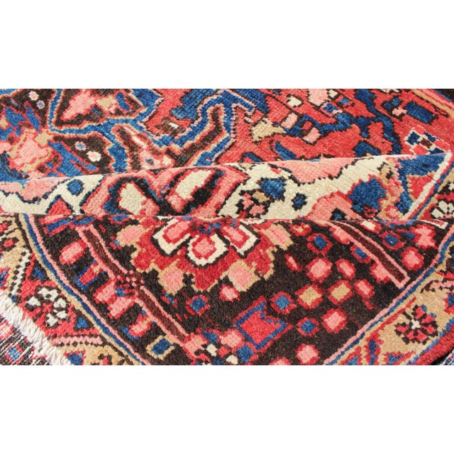 1950s 1950s Semi-Vintage Heriz Rug- 9′6″ × 13′3″ For Sale - Image 5 of 13