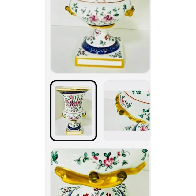 French Porcelain Royal Bourbon Armorial Urn With Gilt Handles & Fleurs-De-Lis For Sale - Image 9 of 18