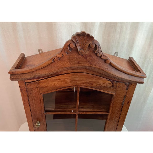 Mid 20th Century Vintage Wall Display Cabinet For Sale - Image 5 of 7
