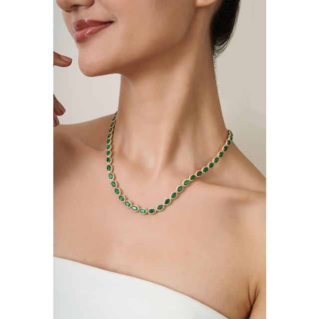 VRJewels 22.13Ct Emerald & 4.61Ct Diamond Tennis Necklace 18k Yellow Gold 17 Inches For Sale In New York - Image 6 of 15