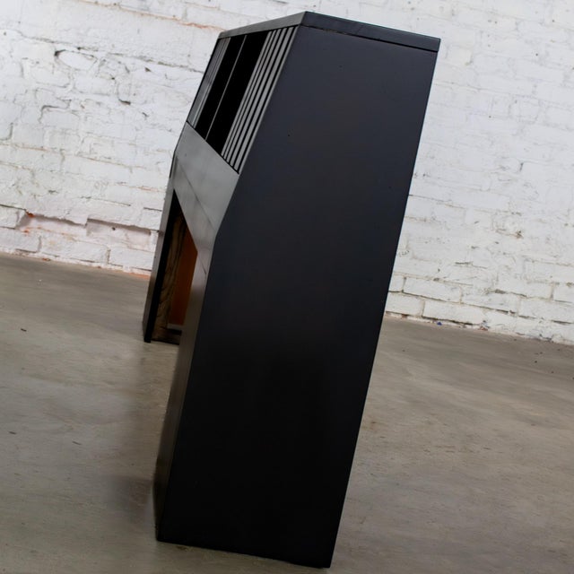 Mid 20th Century Mid-20th Century MCM King Size Bookcase Headboard by Sligh Furniture Cross Country Line With Black Painted Frame For Sale - Image 5 of 18