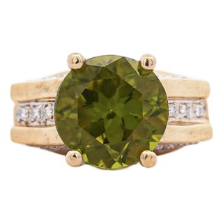 8.17 Carat Round Cut Peridot & Diamond 18k Gold Statement Ring, Size 8.25 For Sale