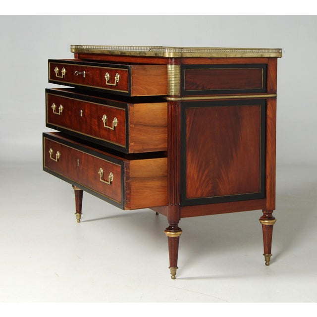 Louis XVI Chest of Drawers, 1785 For Sale - Image 4 of 12