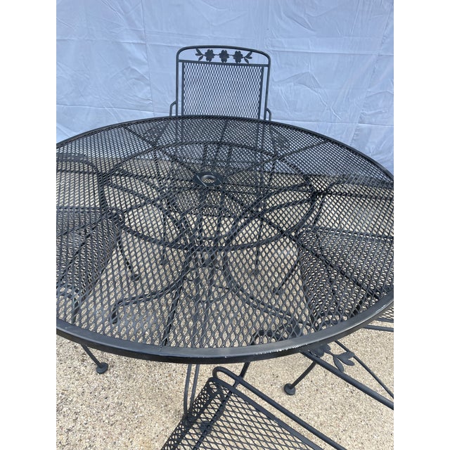 American Dogwood Outdoor Patio Dining Set 4 Chairs 48" Pedestal Table Meadowcraft Attributed For Sale - Image 3 of 10