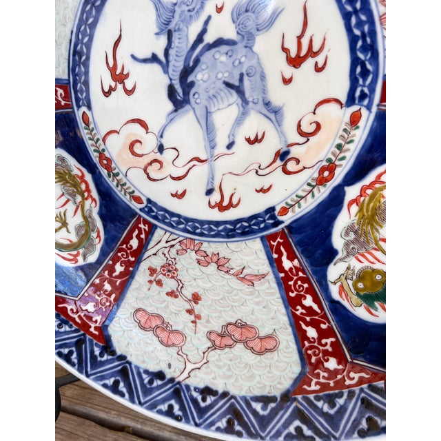 Antique 19th Century Large Japanese Imari Hand-Painted Porcelain Charger 18in For Sale - Image 12 of 17