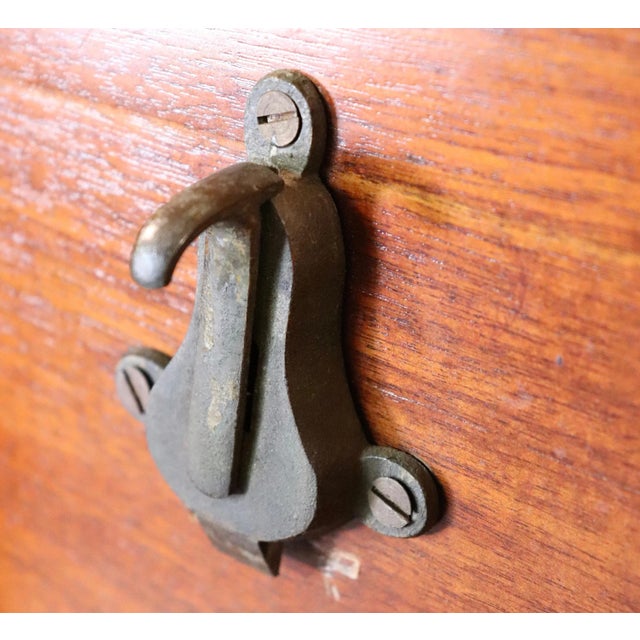 Circa 1810 English Regency Mahogany Tilt-Top Center Table For Sale - Image 10 of 13