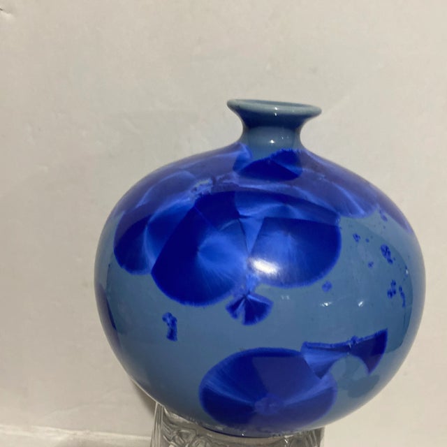 Mid-Century Modern Late 20th Century Crystalline Glaze Art Pottery Ball Vase For Sale - Image 3 of 7