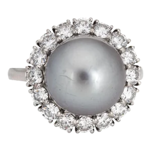 Late 20th Century Van Cleef & Arpels South Sea Pearl Ring 1.20 Carat Diamond Platinum Halo S.O size 5.5