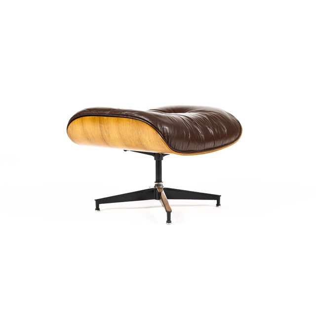 Mid Century Vintage Rosewood 671 Ottoman — Charles Eames for Herman Miller — Original Brown Leather For Sale In Los Angeles - Image 6 of 10