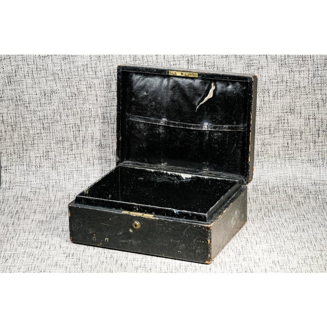 Late 19th Century Nice Asprey Antique Victorian Black Leather Desk Writing Stationary Box For Sale In New York - Image 6 of 15