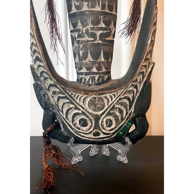 Carved Wood Hook Figure Papua New Guinea For Sale - Image 10 of 13