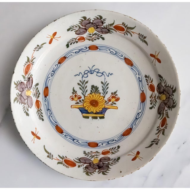Ceramic 18th Century Dutch Delft Polychrome Floral Plate For Sale - Image 7 of 7