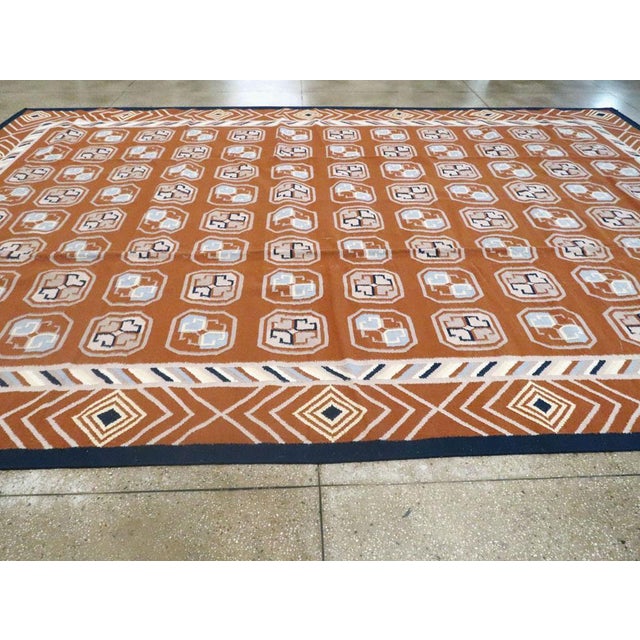 Galerie Shabab Collection Mid-20th Century Handmade Indian Dhurrie Large Room Size Carpet in Terracotta For Sale In New York - Image 6 of 10