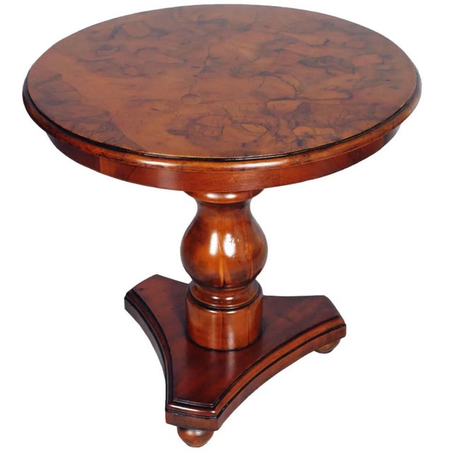 1940s Art Deco Round Side Table in Solid Walnut & Burl Walnut For Sale - Image 5 of 5