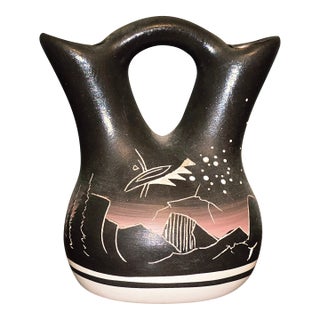 Hozoni Pottery 1987 Hand‑Painted Native American Wedding Vase — Etched Night Sky & Cosmic Motif For Sale