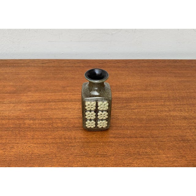 Small Mid-Century East German GDR Pottery Vase from VEB Haldensleben, 1960s For Sale - Image 6 of 17