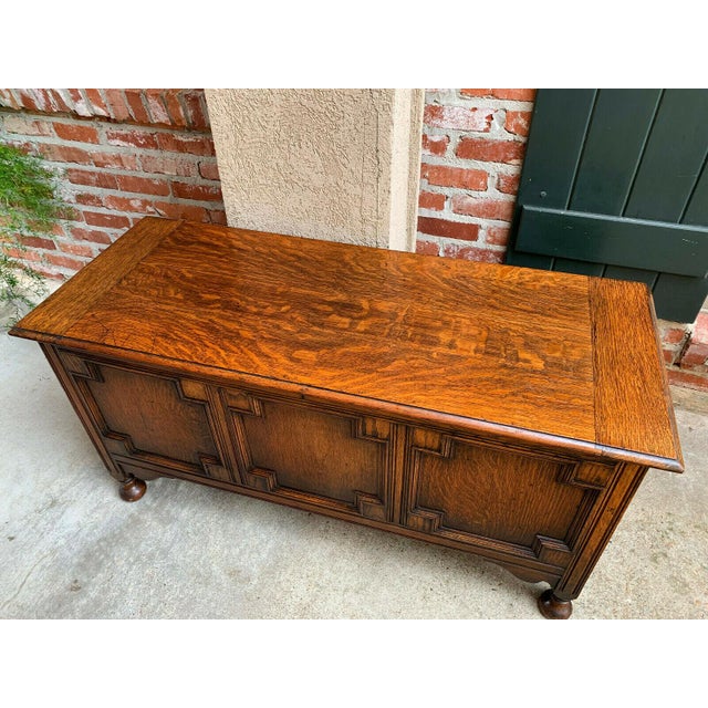 20th Century English Tiger Oak Blanket Box Trunk Chest Bench Jacobean