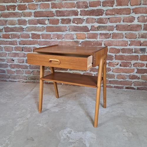 Minimalist Teak Bedside Table – Scandinavian Design (1960s)