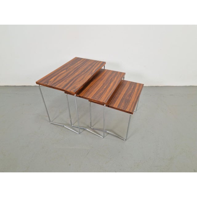 Nesting Tables in Chrome and Wood from Brabantia, 1970s, Set of 3 For Sale - Image 3 of 10