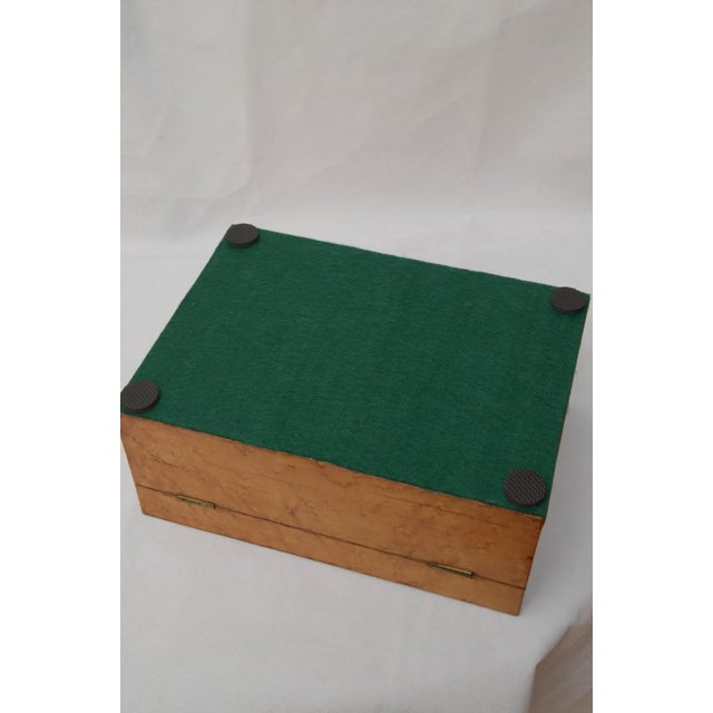 Victorian Birds Eye Maple Jewelry Box with Tulipwood Inlay, 1860 For Sale - Image 11 of 14