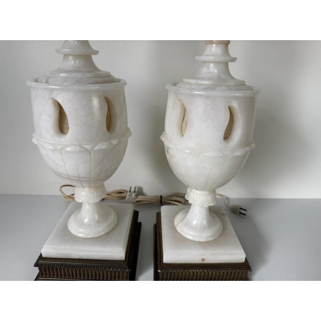 1950s Italian Hollywood Regency Neoclassical Carved Alabaster Table Lamps – A Pair For Sale - Image 9 of 12