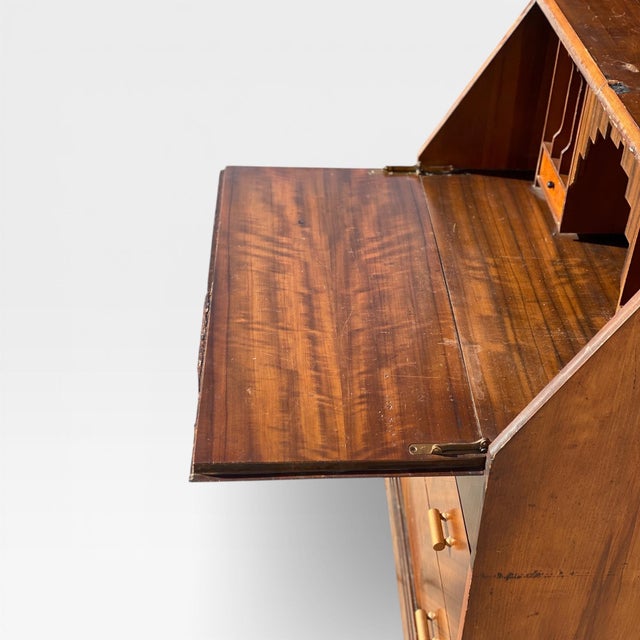 Art Deco Secretary Desk With Drop-Front Writing Surface and Chevron Veneer, 1930s For Sale - Image 11 of 12