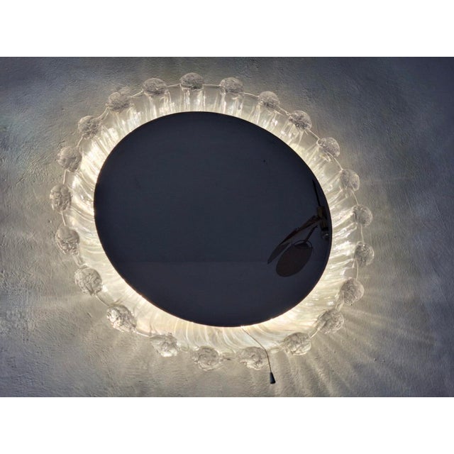 Large Illuminated Circular Beveled Wall Mirror in Melted Ice Acrylic Glass, 1970s For Sale - Image 10 of 11