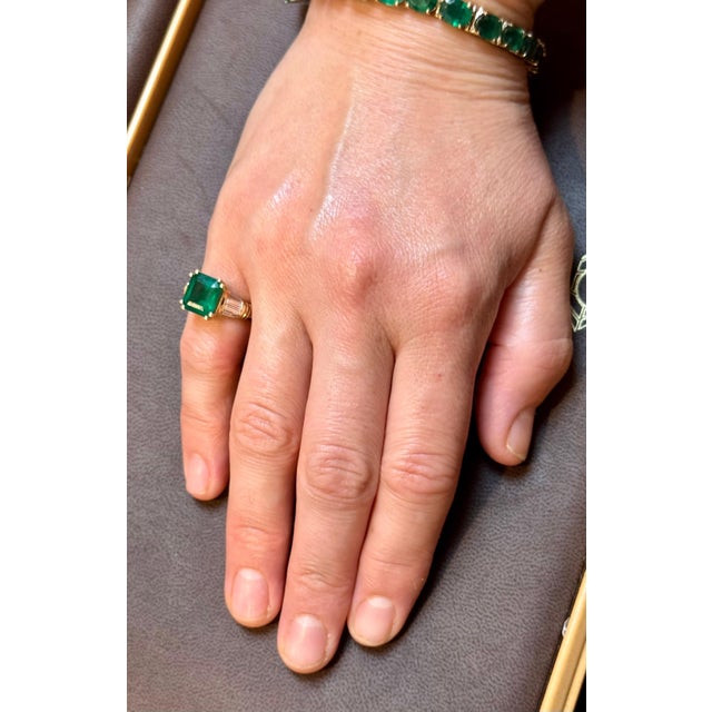 GIA Certified 3.41 Ct Octagonal Colombian Emerald & Diamond Ring 14K Yellow Gold For Sale - Image 12 of 18