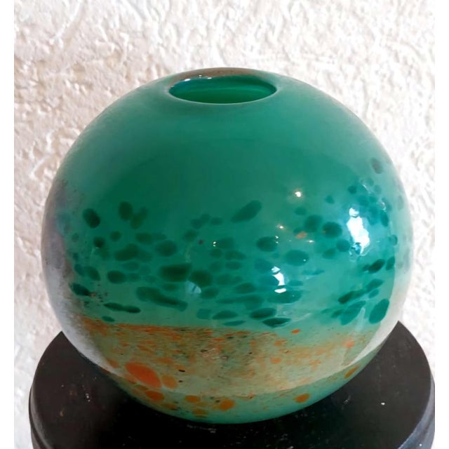 Murano Murano Glass Spherical Vase With Mottled “Spatter/Macchie” Inclusions, C. 1950–1980. For Sale - Image 4 of 7