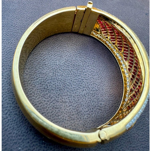 1960 Vintage 16 Ct Burma Ruby & 6 Ct Diamonds 18 Kt Yellow Gold 109 Grams Bangle For Sale - Image 13 of 18