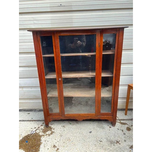 Mission Early 20th Century Antique Mahogany Bookcase. For Sale - Image 3 of 7