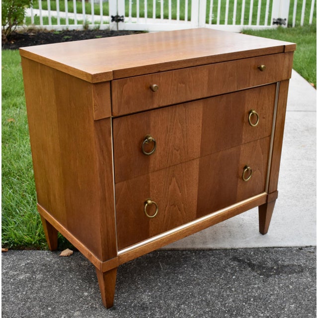 1950s John Stuart Walnut Nightstand Mid Century Modern Vintage 3 Drawer Chest Brass For Sale - Image 5 of 15