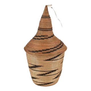 Early 20th Century Tutsi Basket with Lid Rwanda For Sale