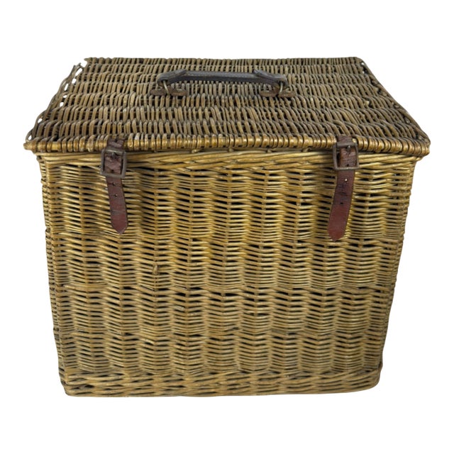 Vintage English Coracle Picnic Basket For Sale
